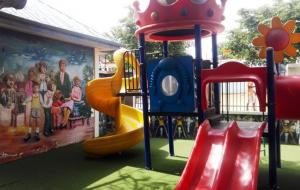 Playground 2 2